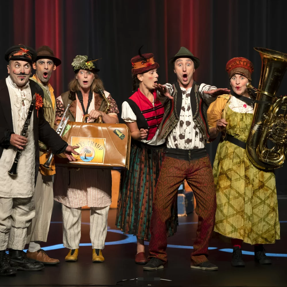 la-fanfare-fanfaronne-vertical