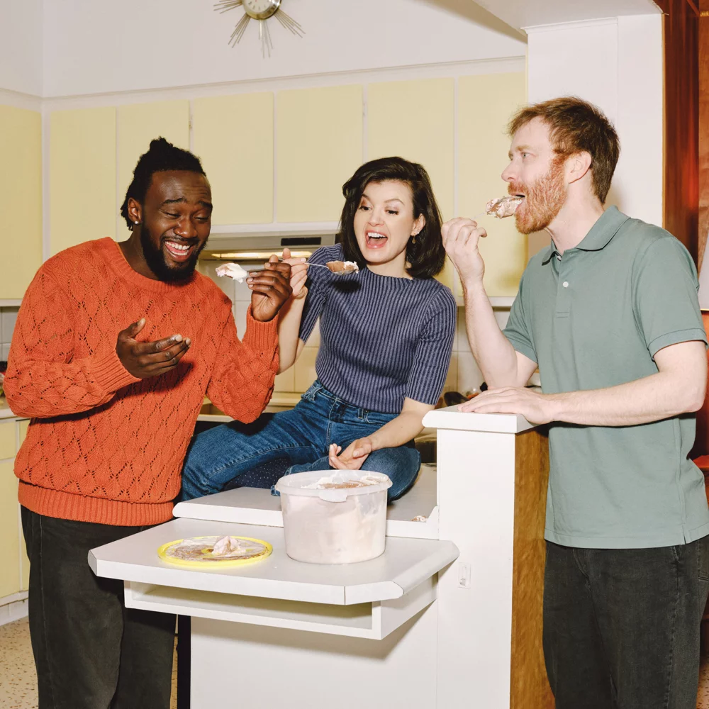 le-show-beige-vertical