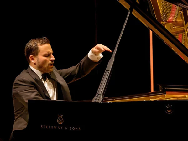 poésie-et-virtuosité!-horizontal