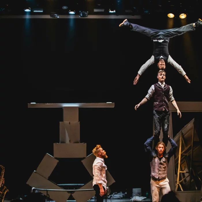 machine-de-cirque-vertical