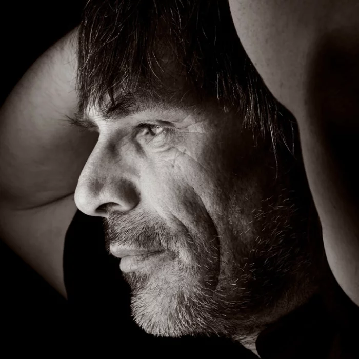 embrahms-moi-vertical