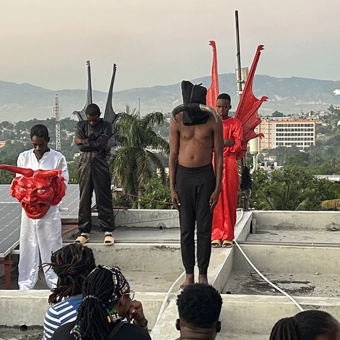 koutekekout-vertical