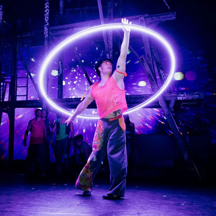 cirque-éloize-vertical