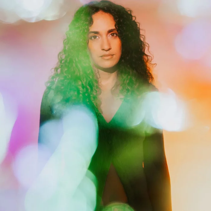 jeanne-côté-vertical